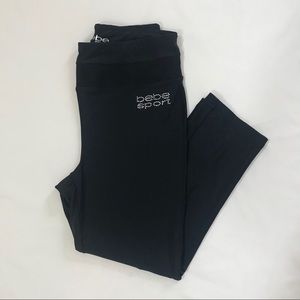 2/$25✨Bebe Sport Active Capri Leggings